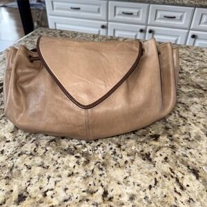 VINTAGE LORD & TAYLOR TIMELESS SHOULDER BAG CRAFTED IN ITALY All Leather 5559